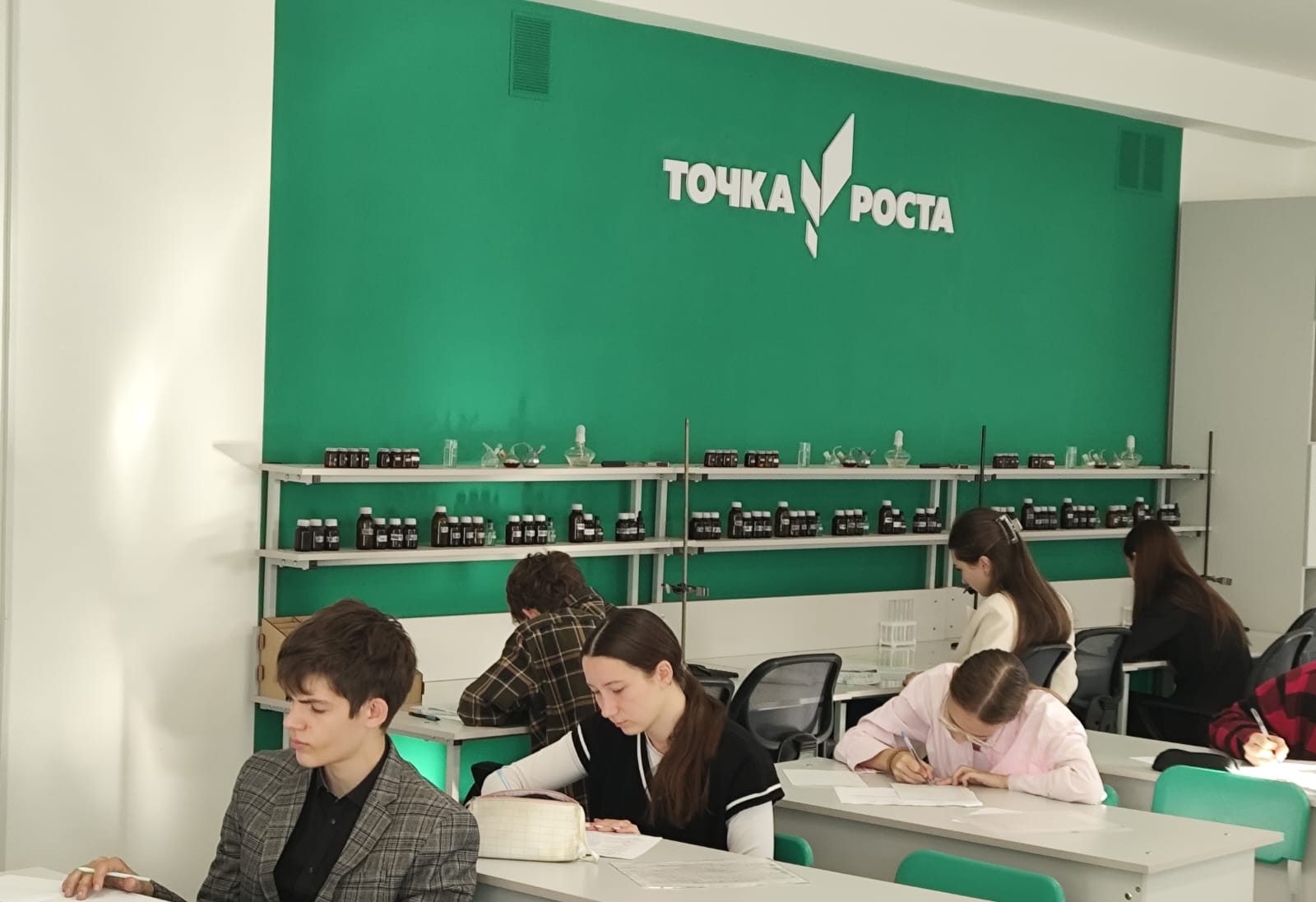 e041fb67-2503-4c33-9da4-39de7650b943